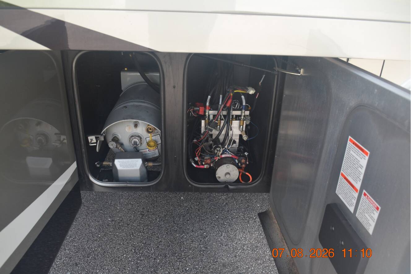 A photo of this 2017 Tiffin Motorhomes Phaeton 40 QBH