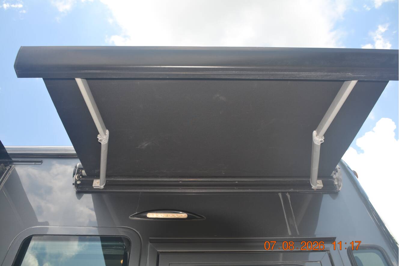A photo of this 2017 Tiffin Motorhomes Phaeton 40 QBH