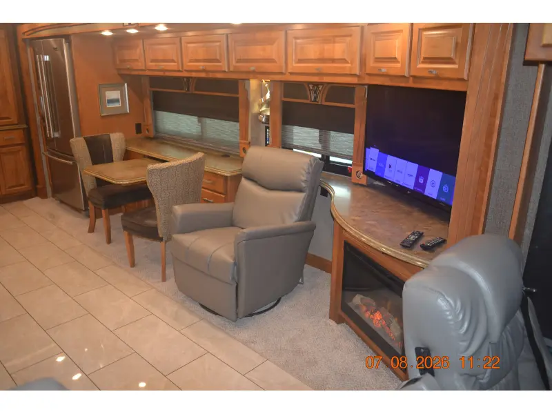 2017 Tiffin Motorhomes Phaeton 40 QBH