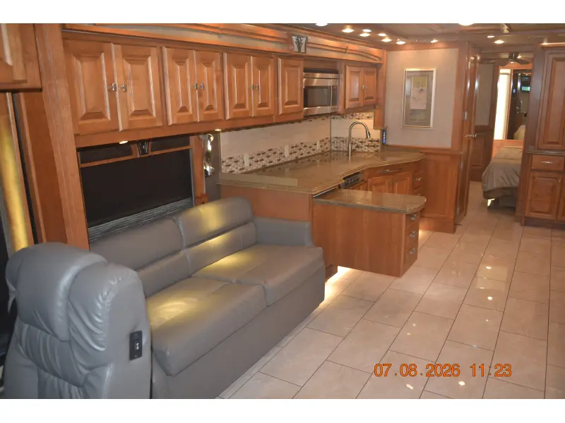 2017 Tiffin Motorhomes Phaeton 40 QBH