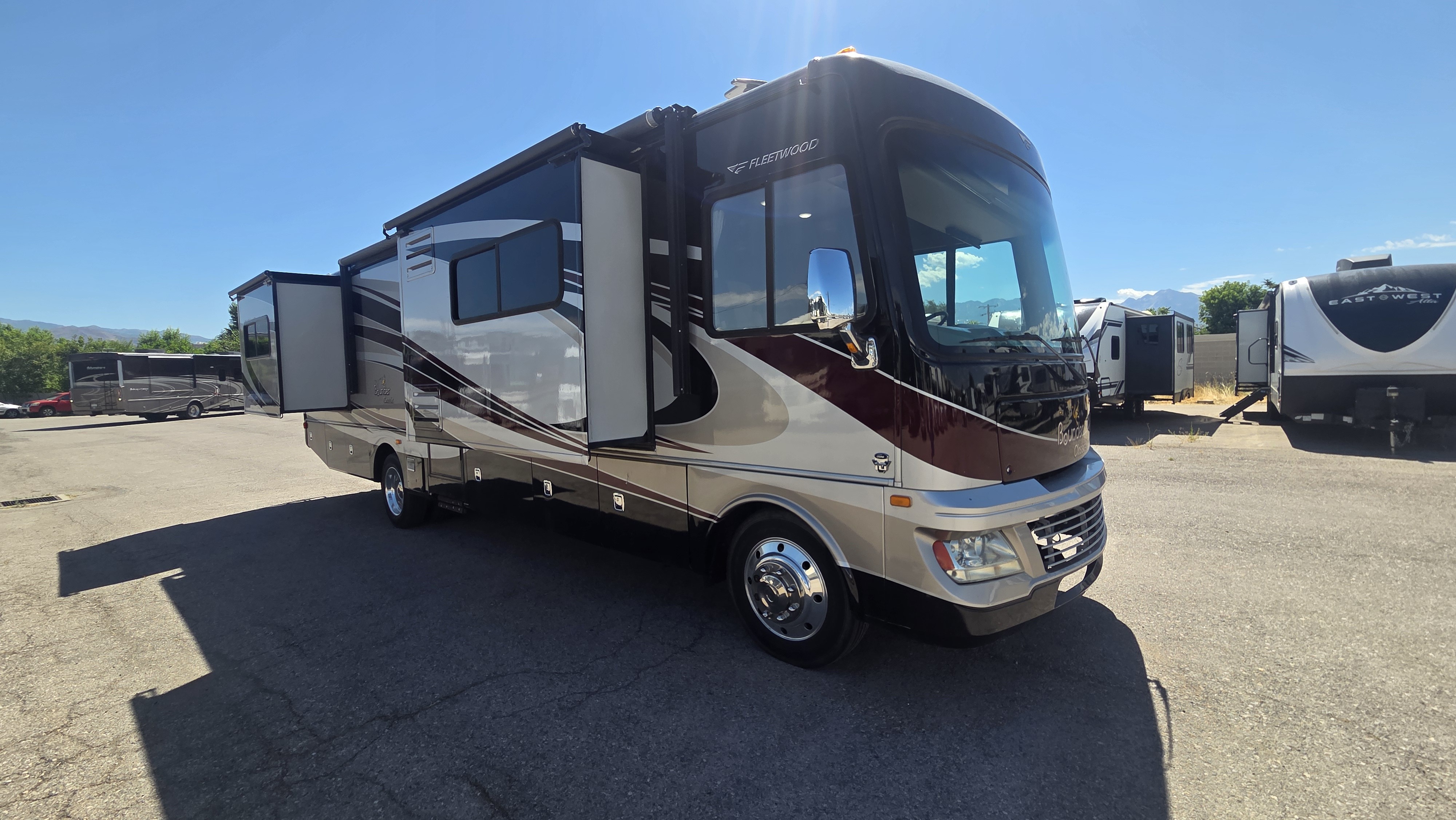 2014 Fleetwood Bounder Classic 34M in salt lake city UT