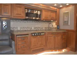 2017 Tiffin Motorhomes Phaeton 40 QBH