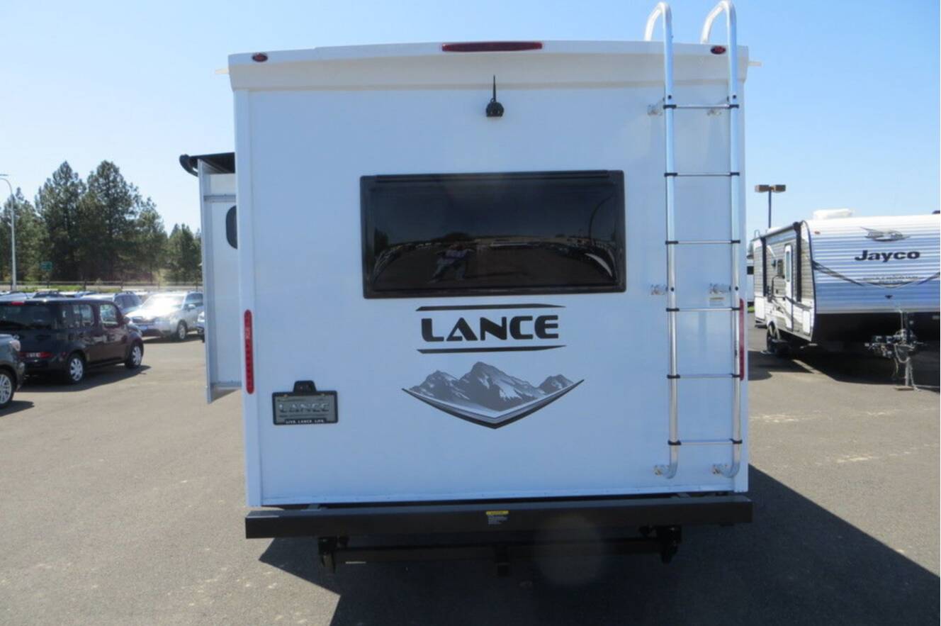 A photo of this 2026 Lance 2565
