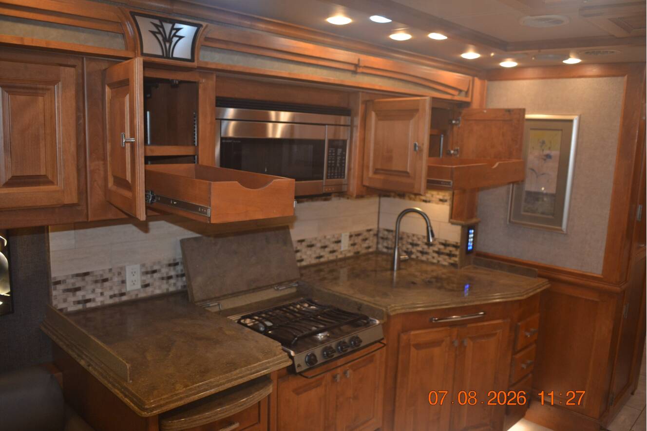 A photo of this 2017 Tiffin Motorhomes Phaeton 40 QBH