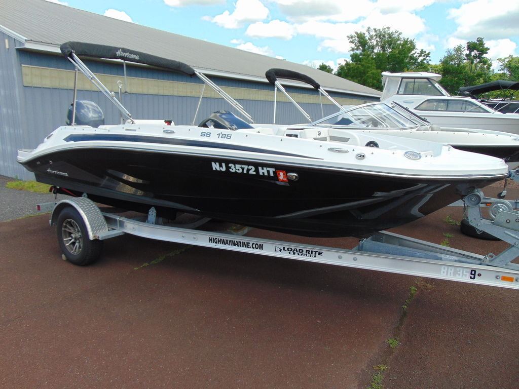 2022 Hurricane SunDeck Sport 185 OB in quakertown PA