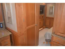 2017 Tiffin Motorhomes Phaeton 40 QBH