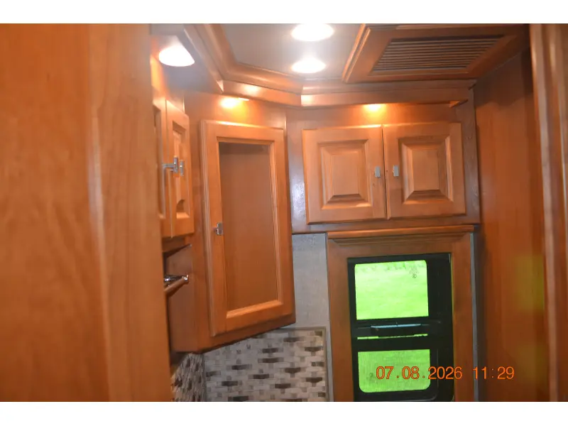 2017 Tiffin Motorhomes Phaeton 40 QBH
