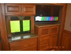 2017 Tiffin Motorhomes Phaeton 40 QBH
