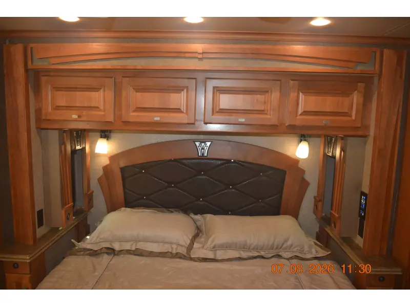 2017 Tiffin Motorhomes Phaeton 40 QBH