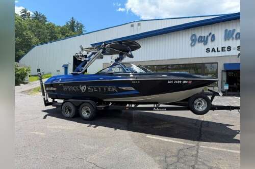 2012 Malibu 22 MXZ in meredith NH