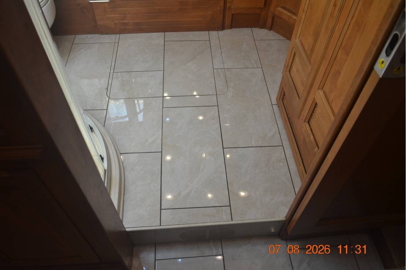 A photo of this 2017 Tiffin Motorhomes Phaeton 40 QBH
