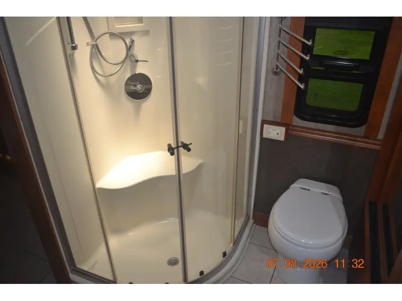 2017 Tiffin Motorhomes Phaeton 40 QBH