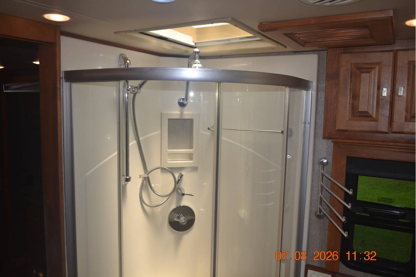 A photo of this 2017 Tiffin Motorhomes Phaeton 40 QBH
