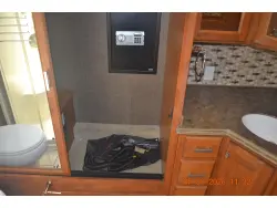 2017 Tiffin Motorhomes Phaeton 40 QBH