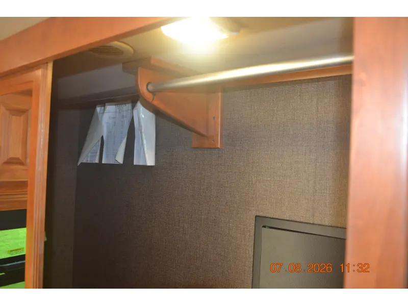 2017 Tiffin Motorhomes Phaeton 40 QBH