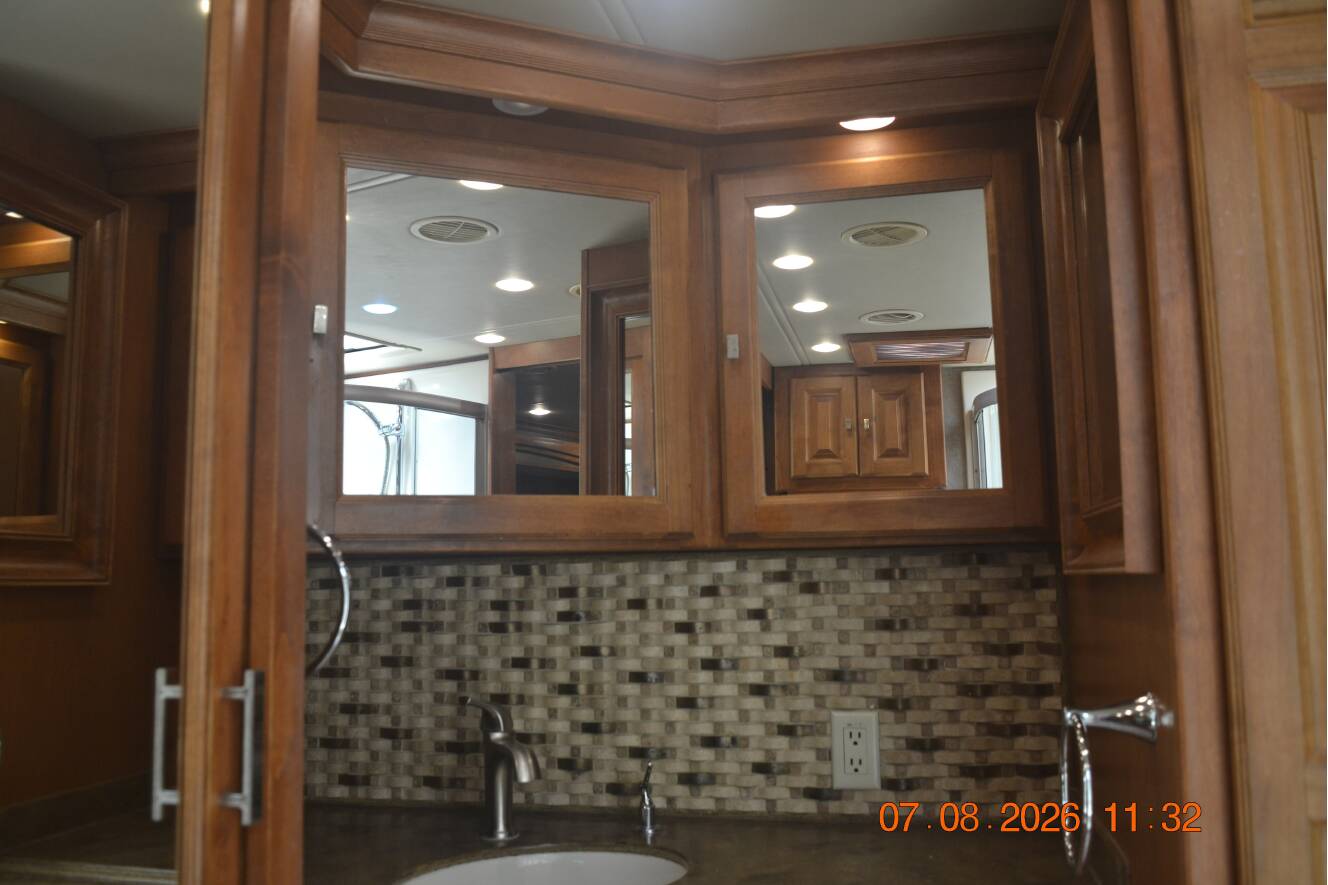 A photo of this 2017 Tiffin Motorhomes Phaeton 40 QBH