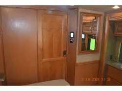 2017 Tiffin Motorhomes Phaeton 40 QBH