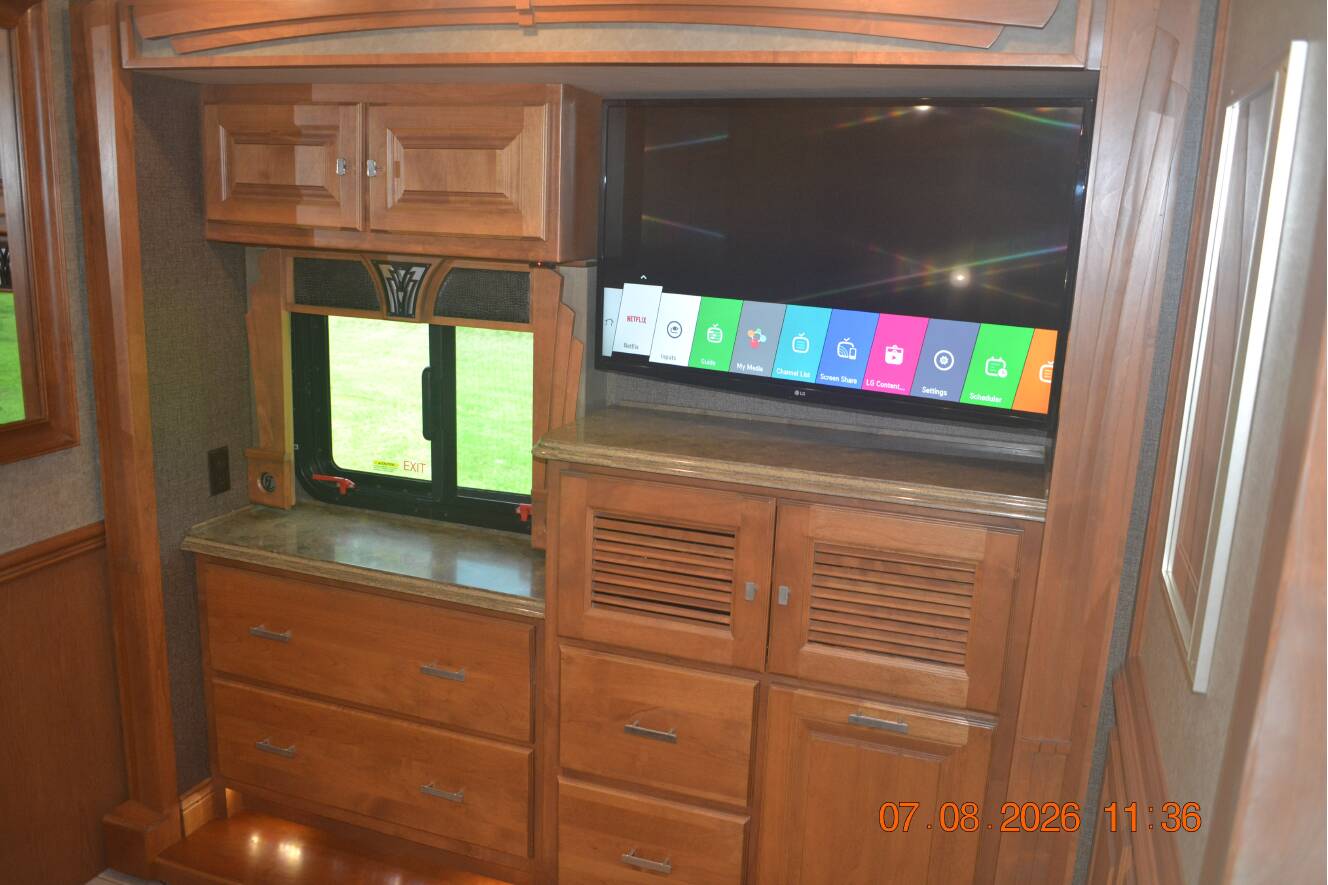 A photo of this 2017 Tiffin Motorhomes Phaeton 40 QBH
