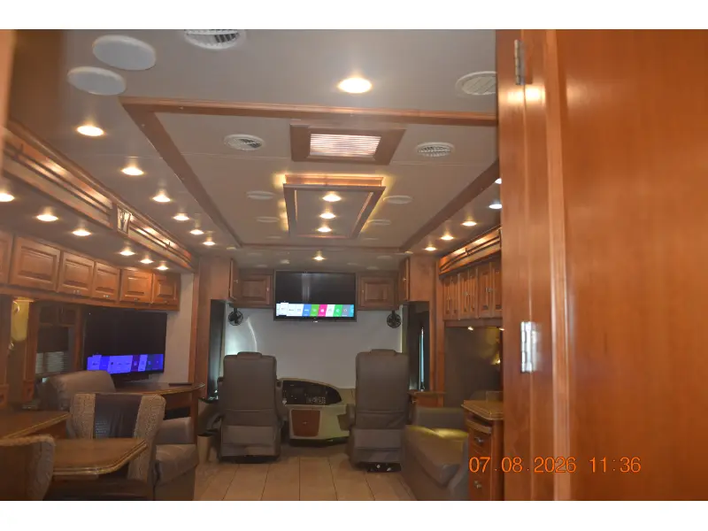 2017 Tiffin Motorhomes Phaeton 40 QBH
