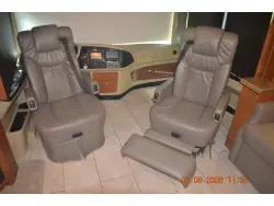 2017 Tiffin Motorhomes Phaeton 40 QBH