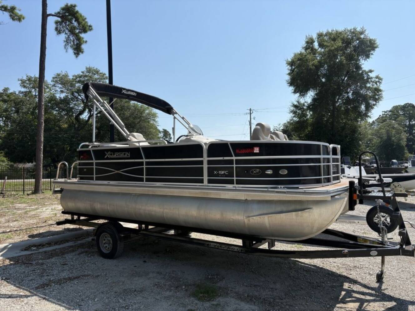 A photo of this 2016 Xcursion Pontoons 19FC