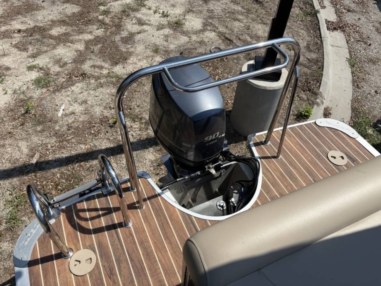 A photo of this 2016 Xcursion Pontoons 19FC