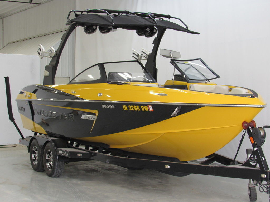 2015 Malibu Boats 23 LSV in atlanta IN