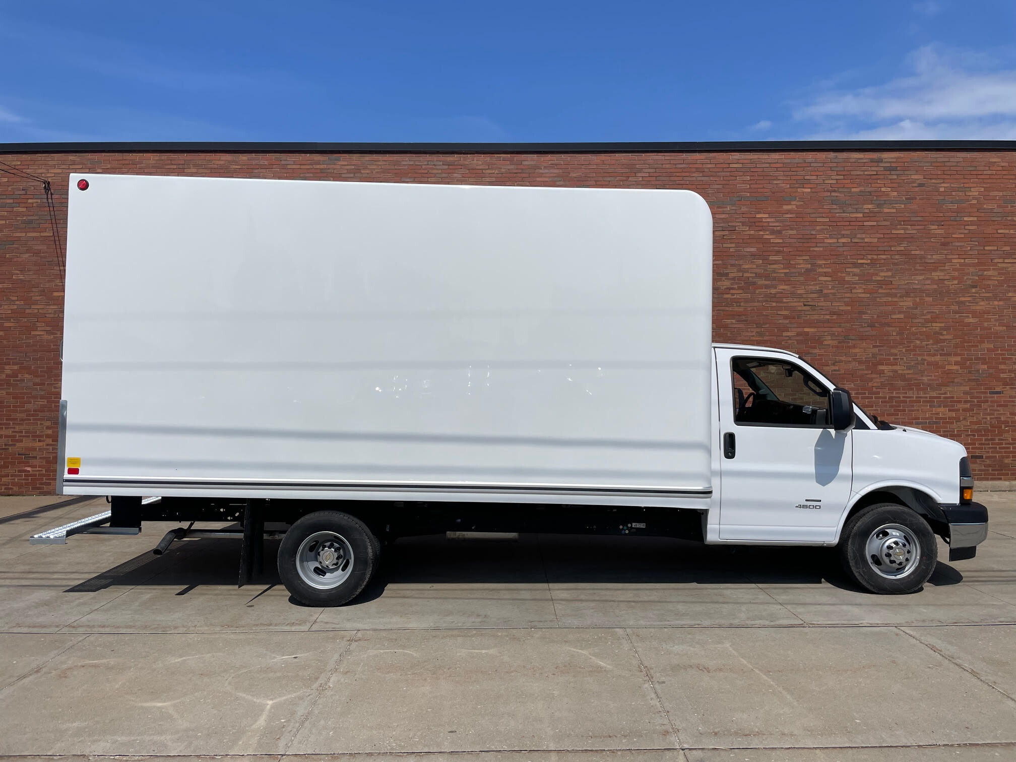 2026 CHEVROLET Express 4500 in Erie, PA