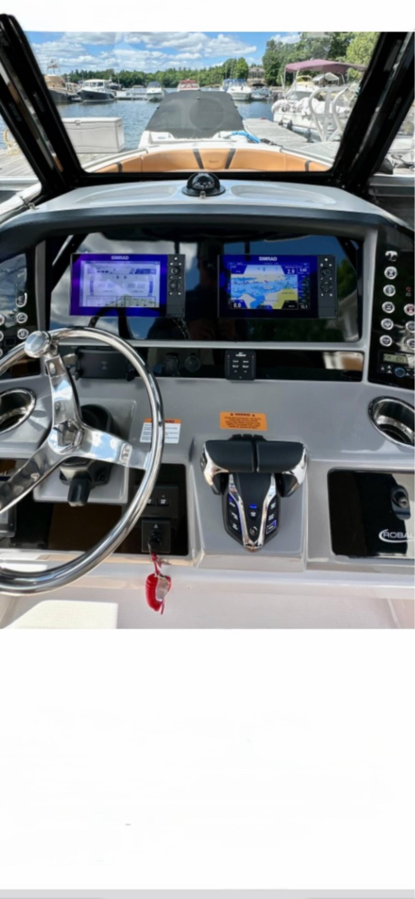 A photo of this 2024 Robalo Center Console R250