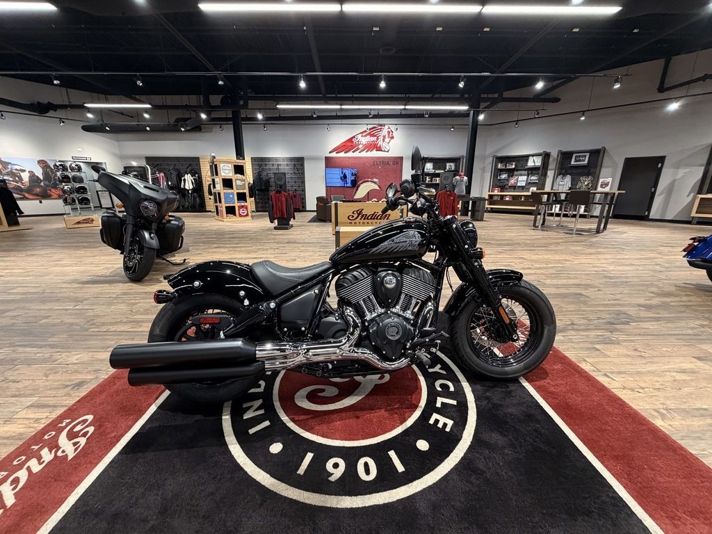 2026 Indian Motorcycle® Chief® Bobber Black Metallic BASE in Elyria, OH