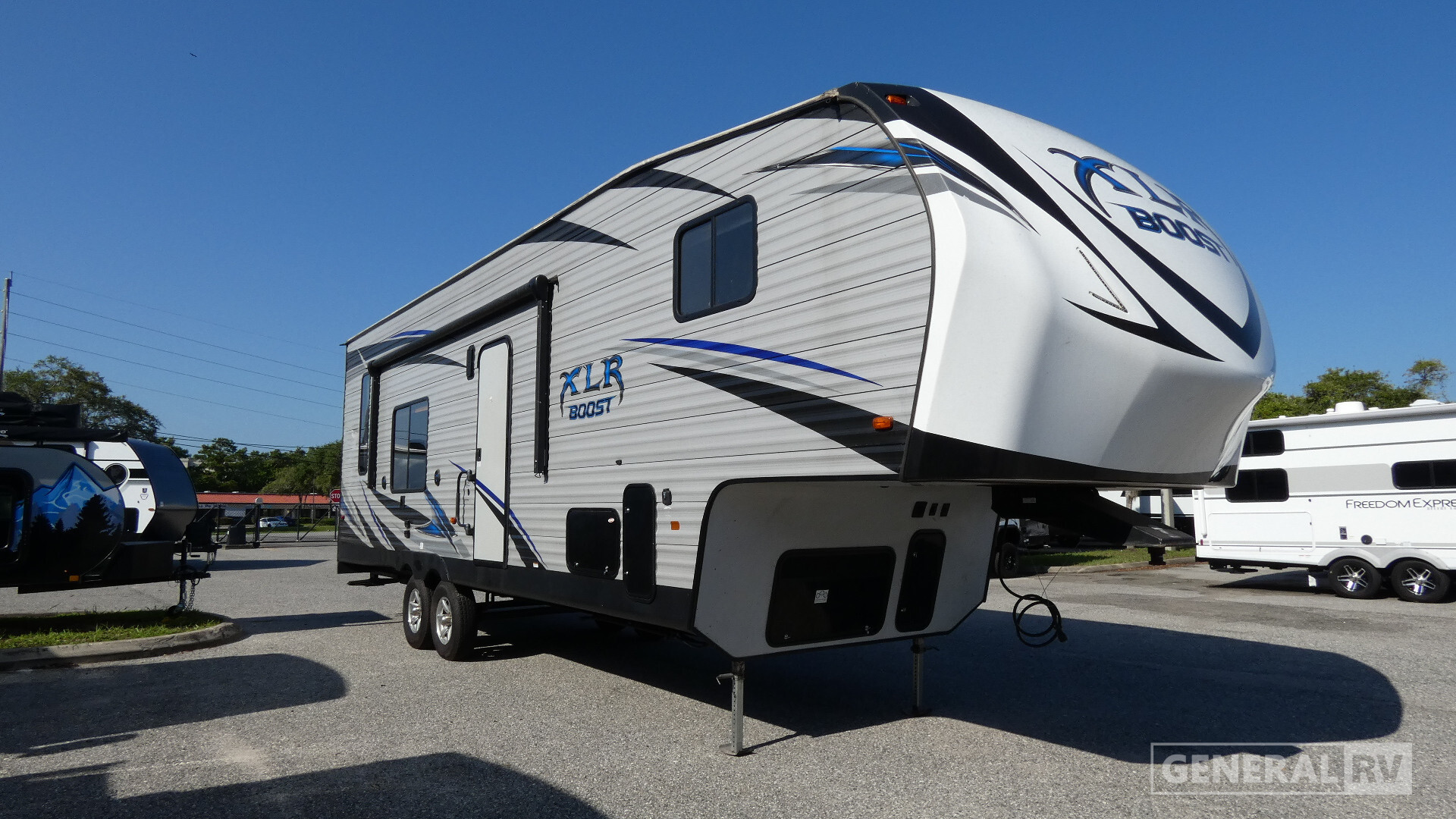 2019 Forest River XLR BOOST 33RZR16 Fifth Wheel Toy Hauler RV