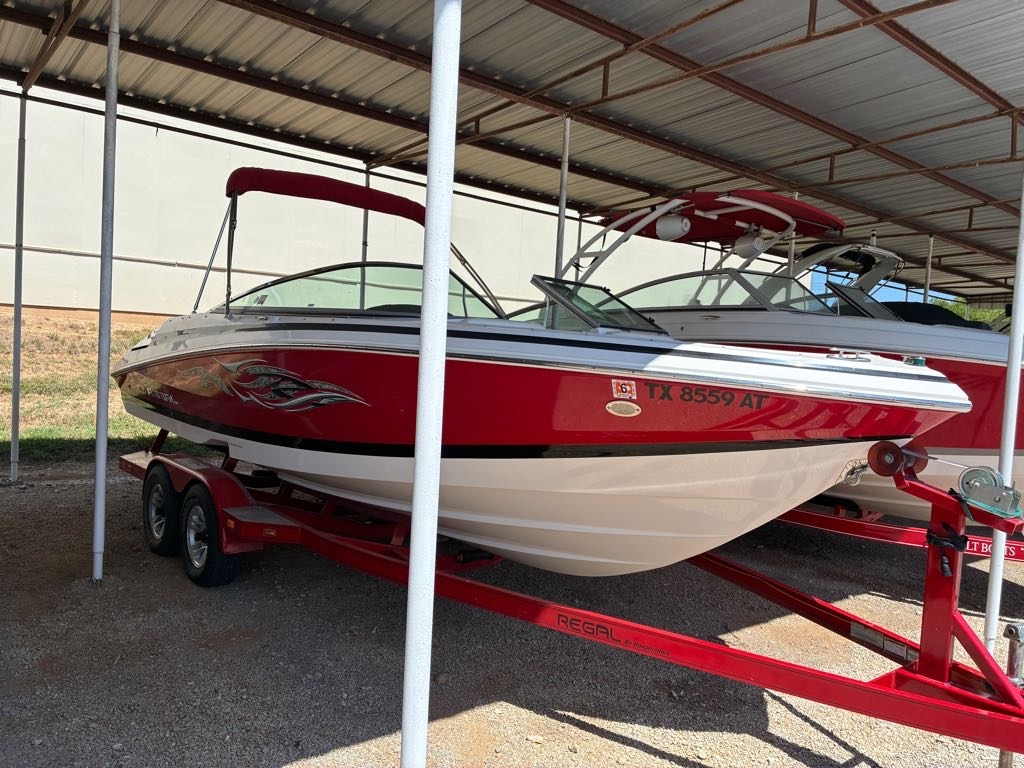 2008 Regal 2200 BOWRIDER 2200 in graford TX