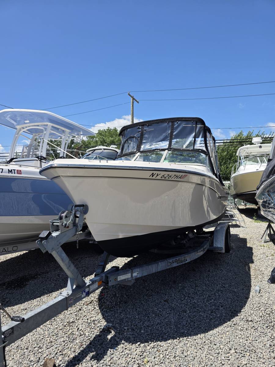 2017 Grady White Freedom 205 375 in islip terrace NY
