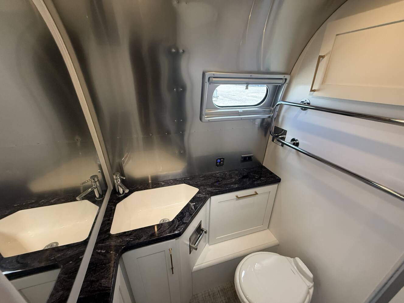 A photo of this 2025 Airstream Classic 30RB