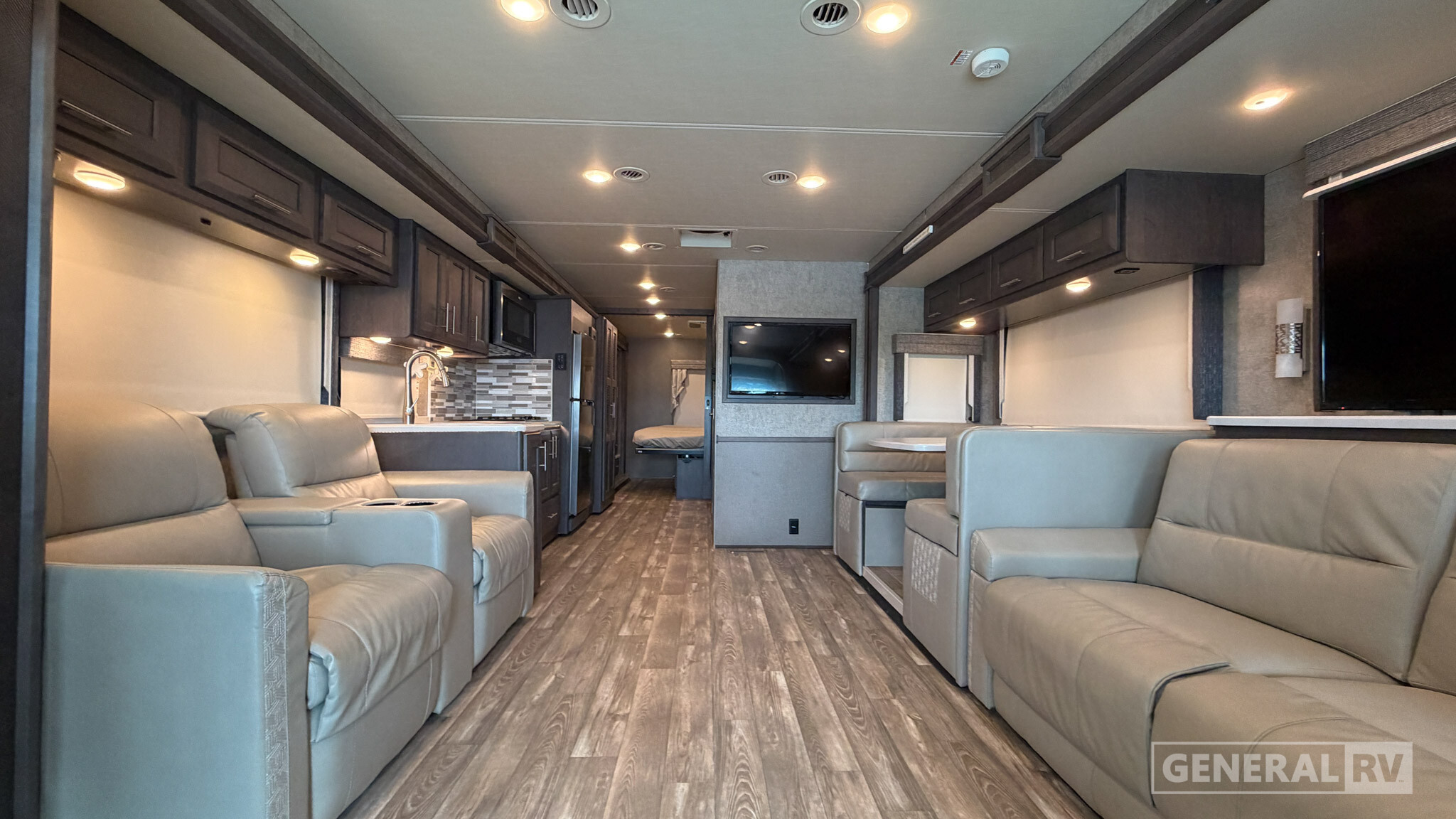 2021 Thor Motor Coach MIRAMAR 35.2 in huntley IL