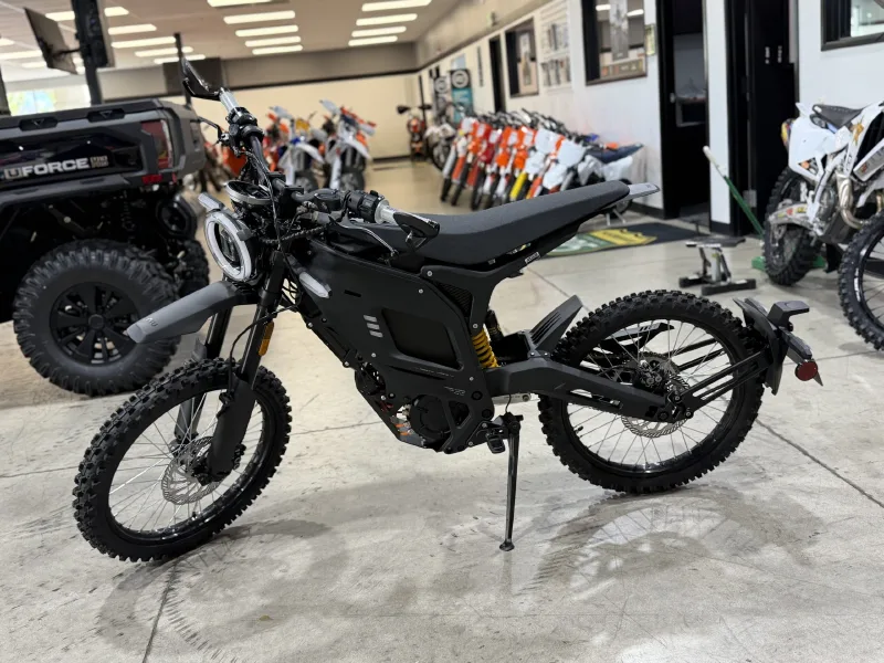 2025 NIU Mobility XQi3
