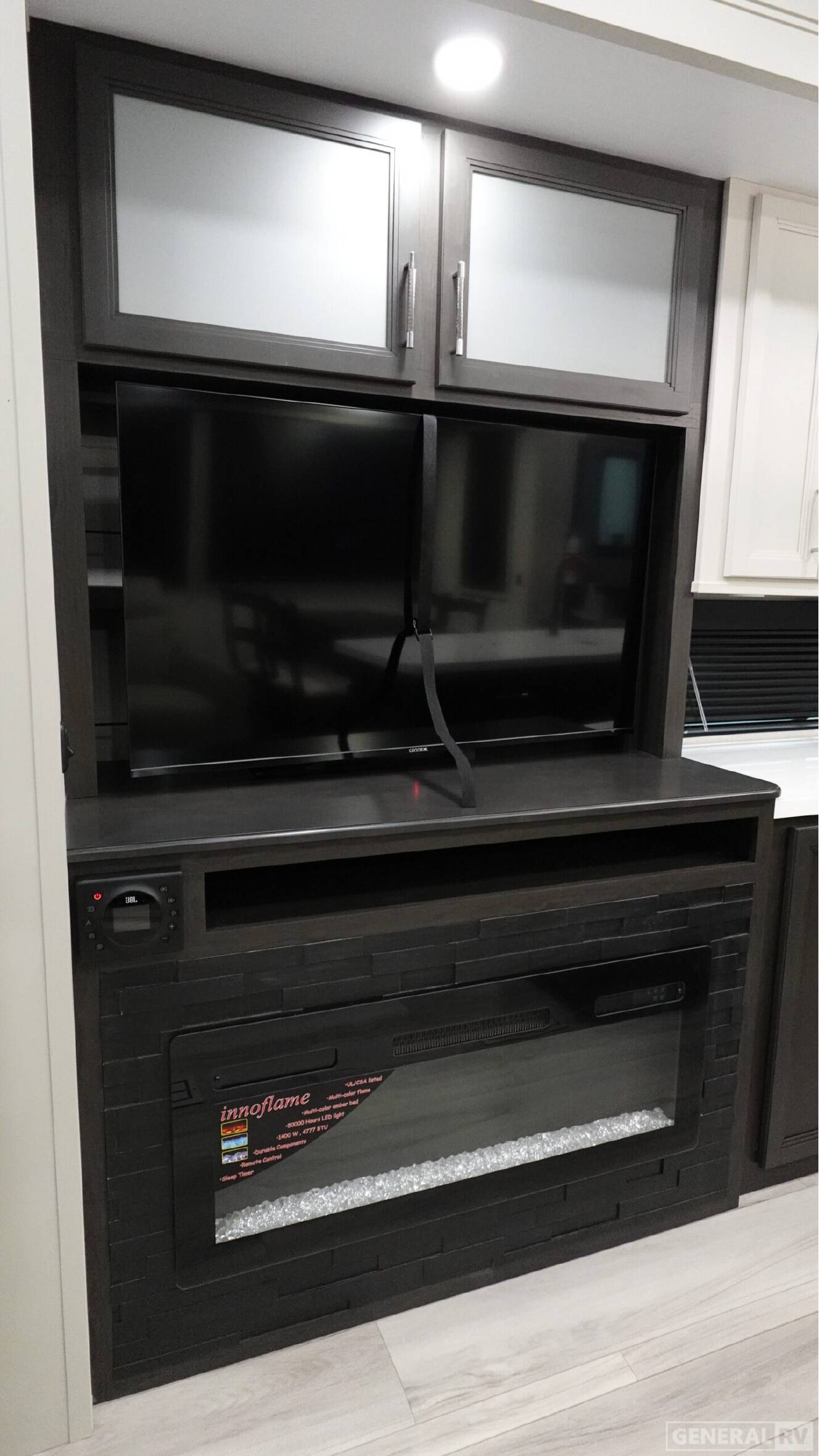 A photo of this 2026 Keystone AVALANCHE 390DS
