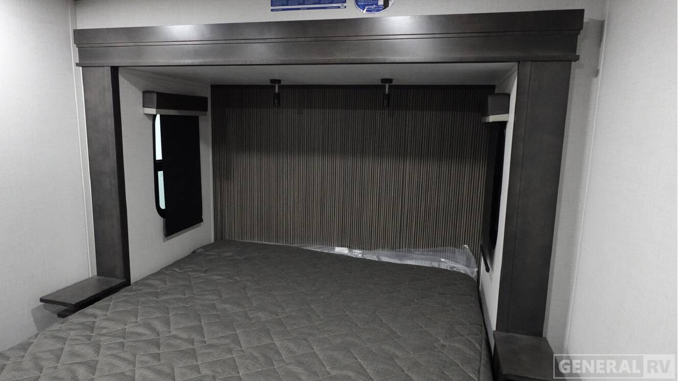 A photo of this 2026 Keystone AVALANCHE 390DS