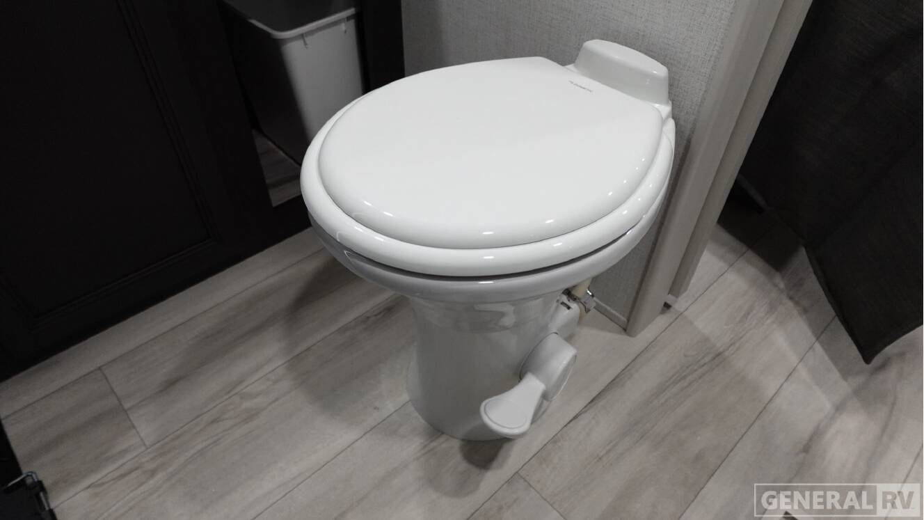 A photo of this 2026 Keystone AVALANCHE 390DS