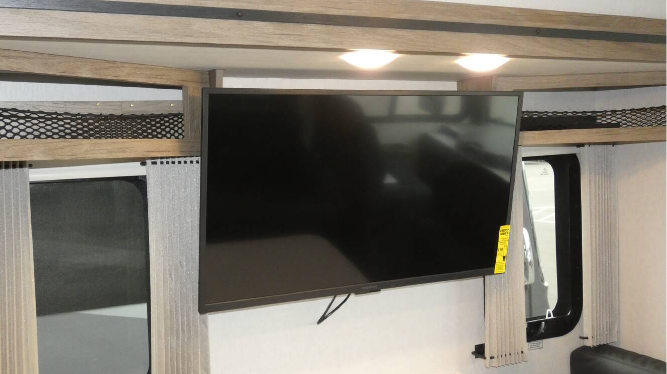 A photo of this 2025 Winnebago SUNSTAR 33K