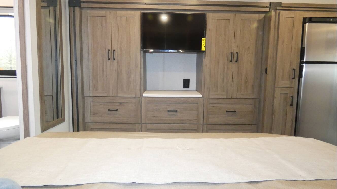A photo of this 2025 Winnebago SUNSTAR 33K