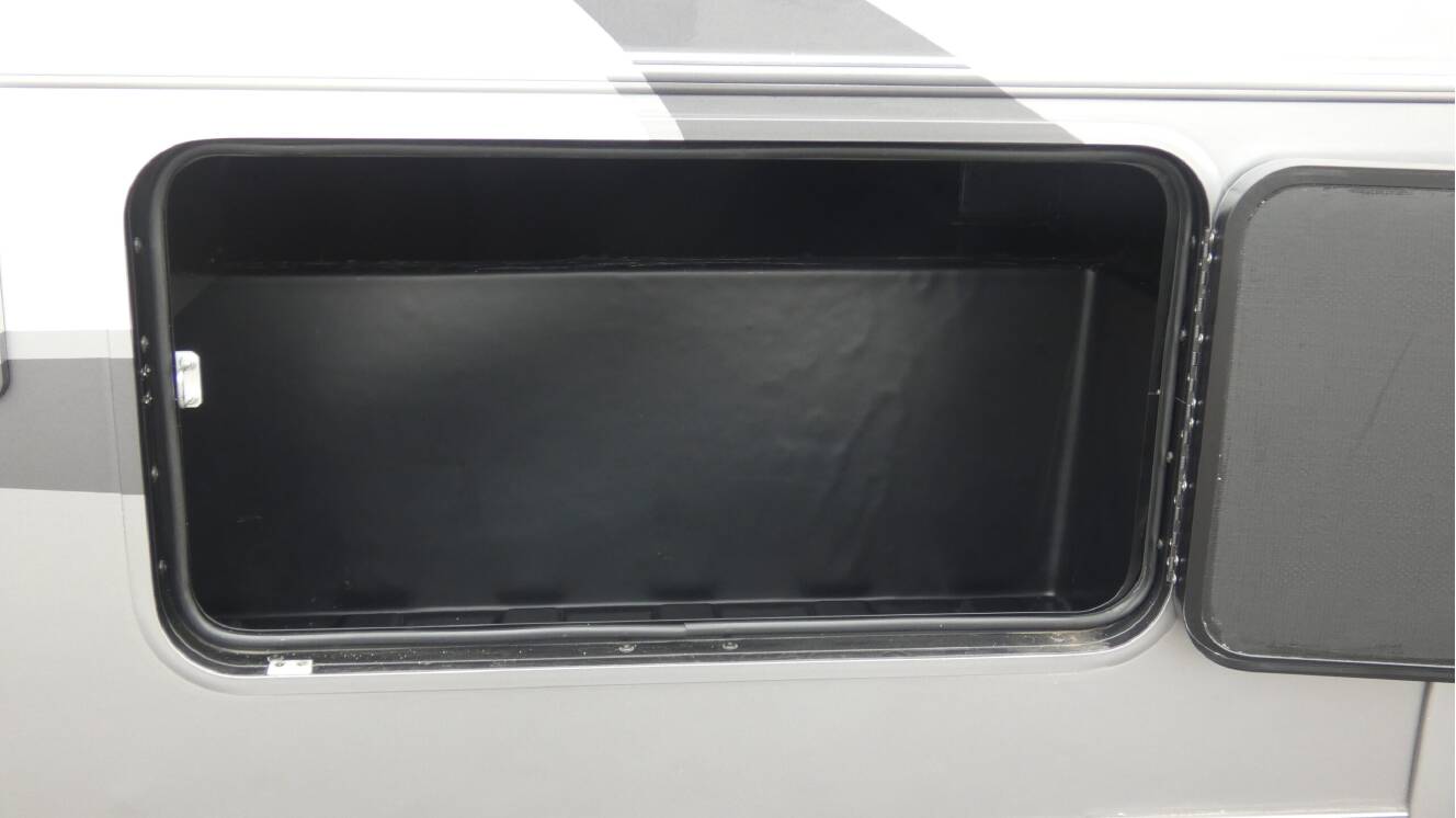 A photo of this 2025 Winnebago SUNSTAR 33K