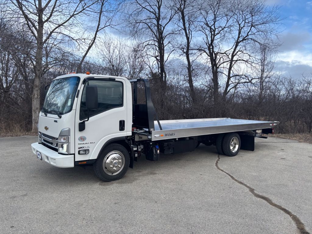 2023 Chevrolet 5500 XD LCF Century 10 Series in Waterford, WI