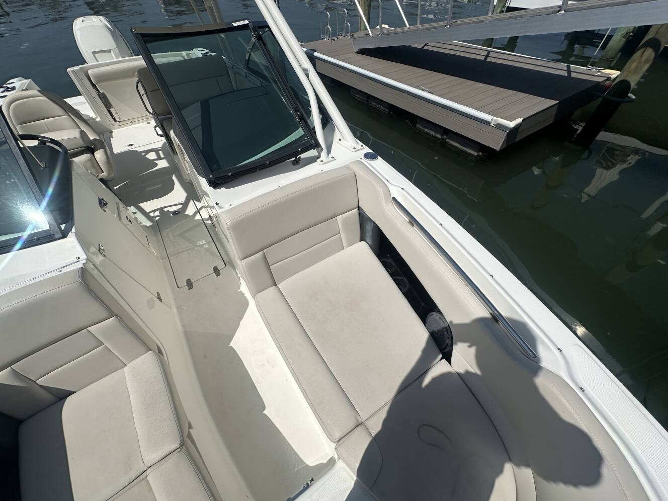 A photo of this 2018 Boston Whaler 230 VANTAGE
