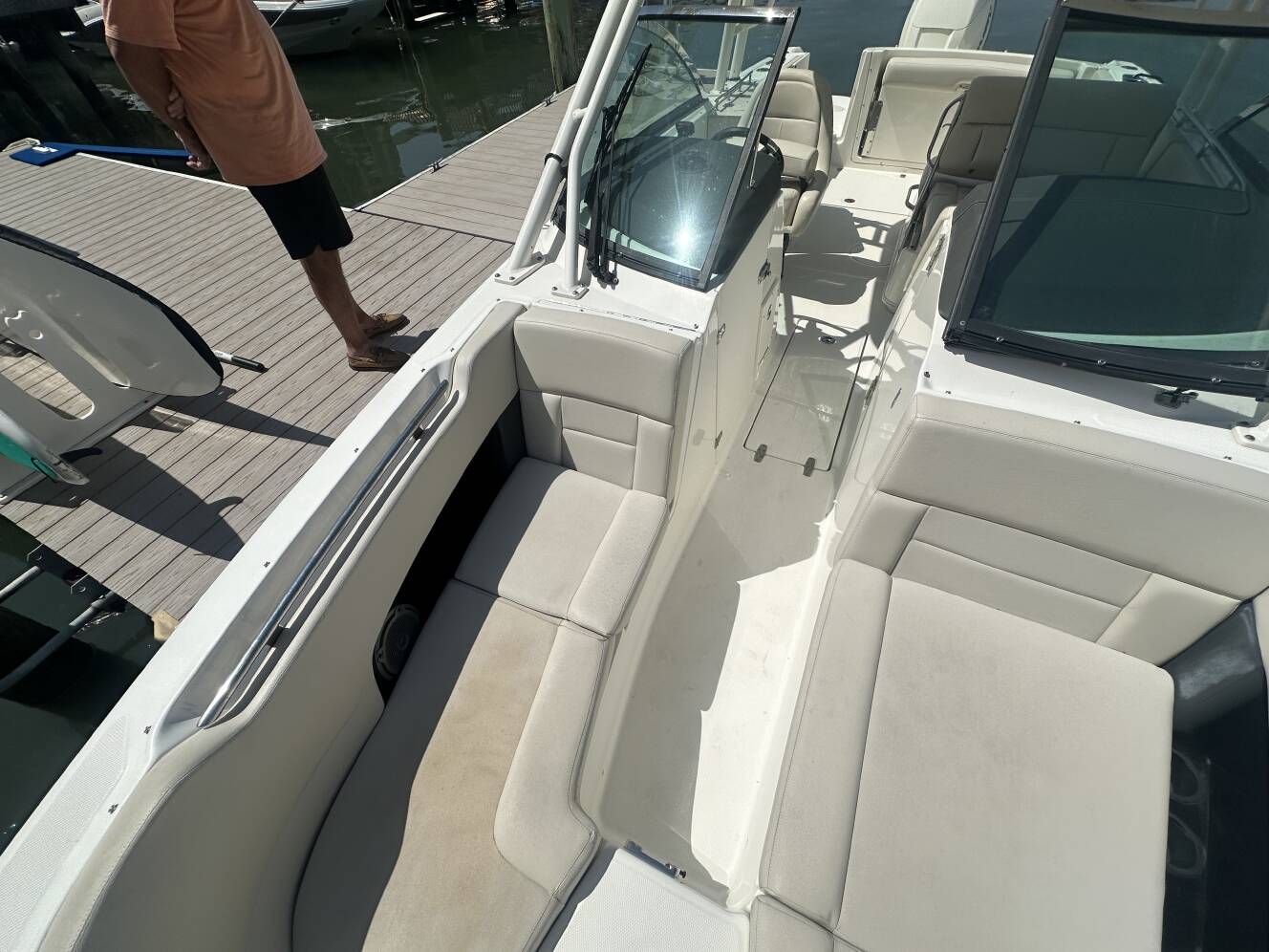 A photo of this 2018 Boston Whaler 230 VANTAGE