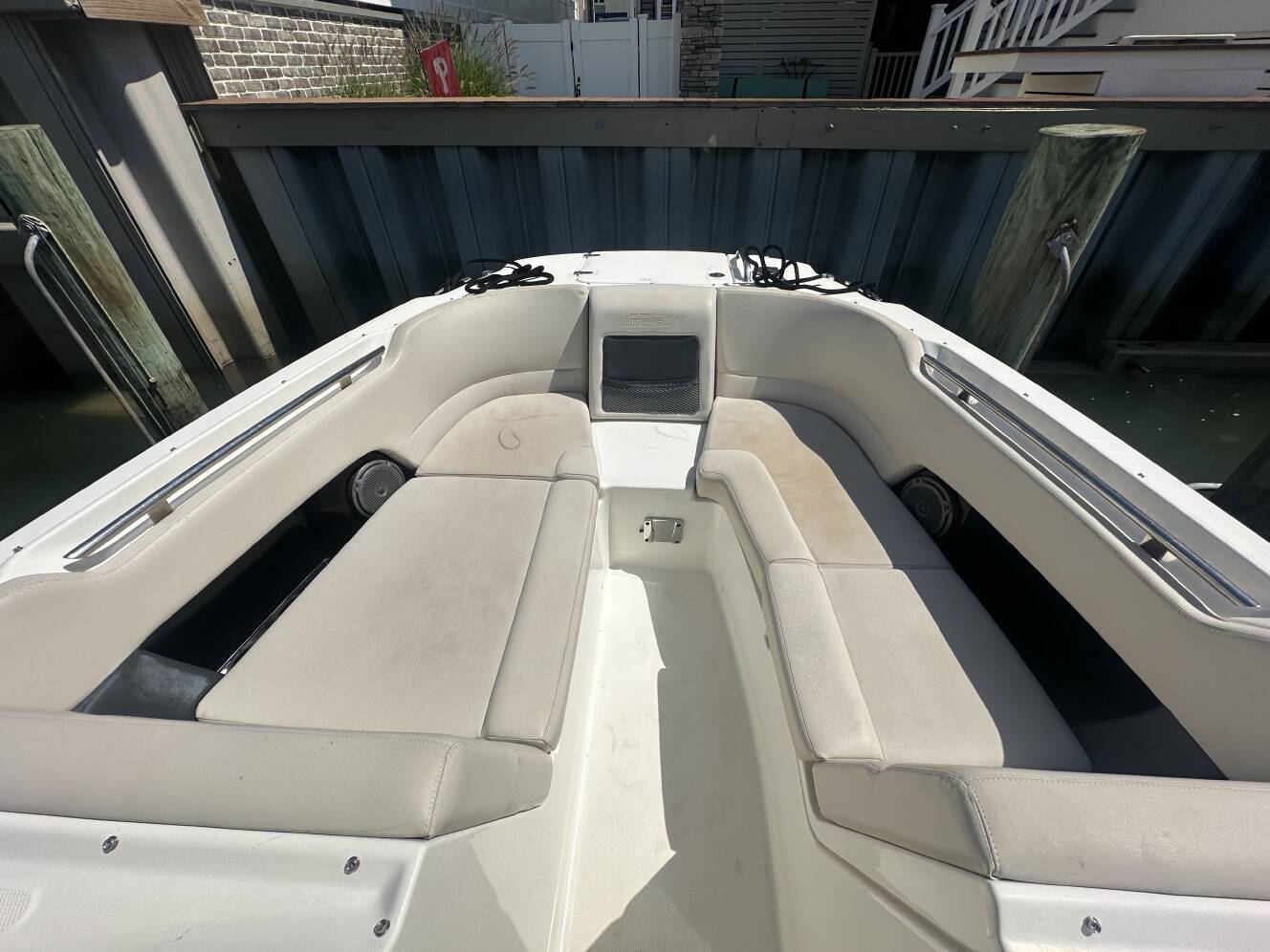 A photo of this 2018 Boston Whaler 230 VANTAGE