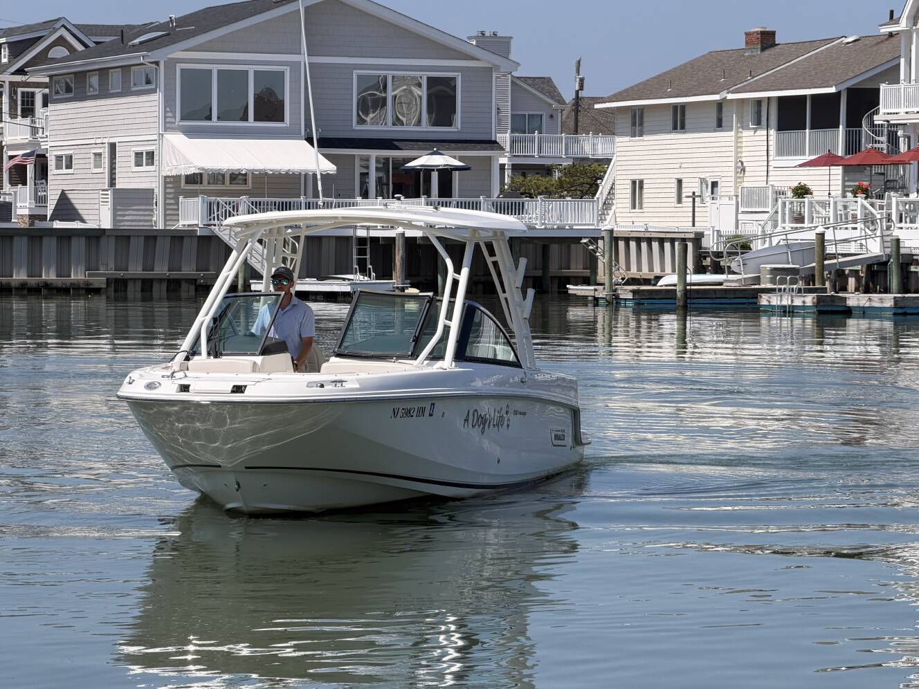 A photo of this 2018 Boston Whaler 230 VANTAGE