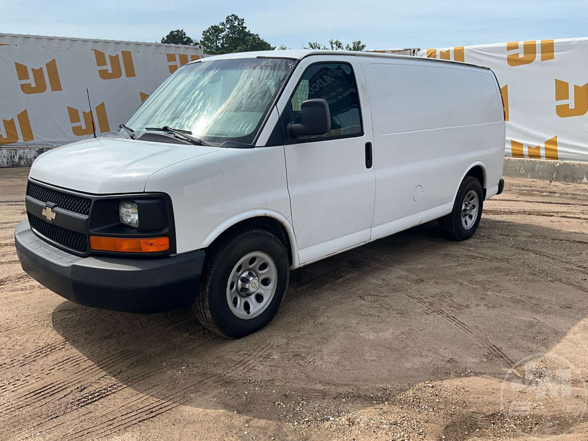 2014 CHEVROLET EXPRESS 1500 in Brooklyn, MS