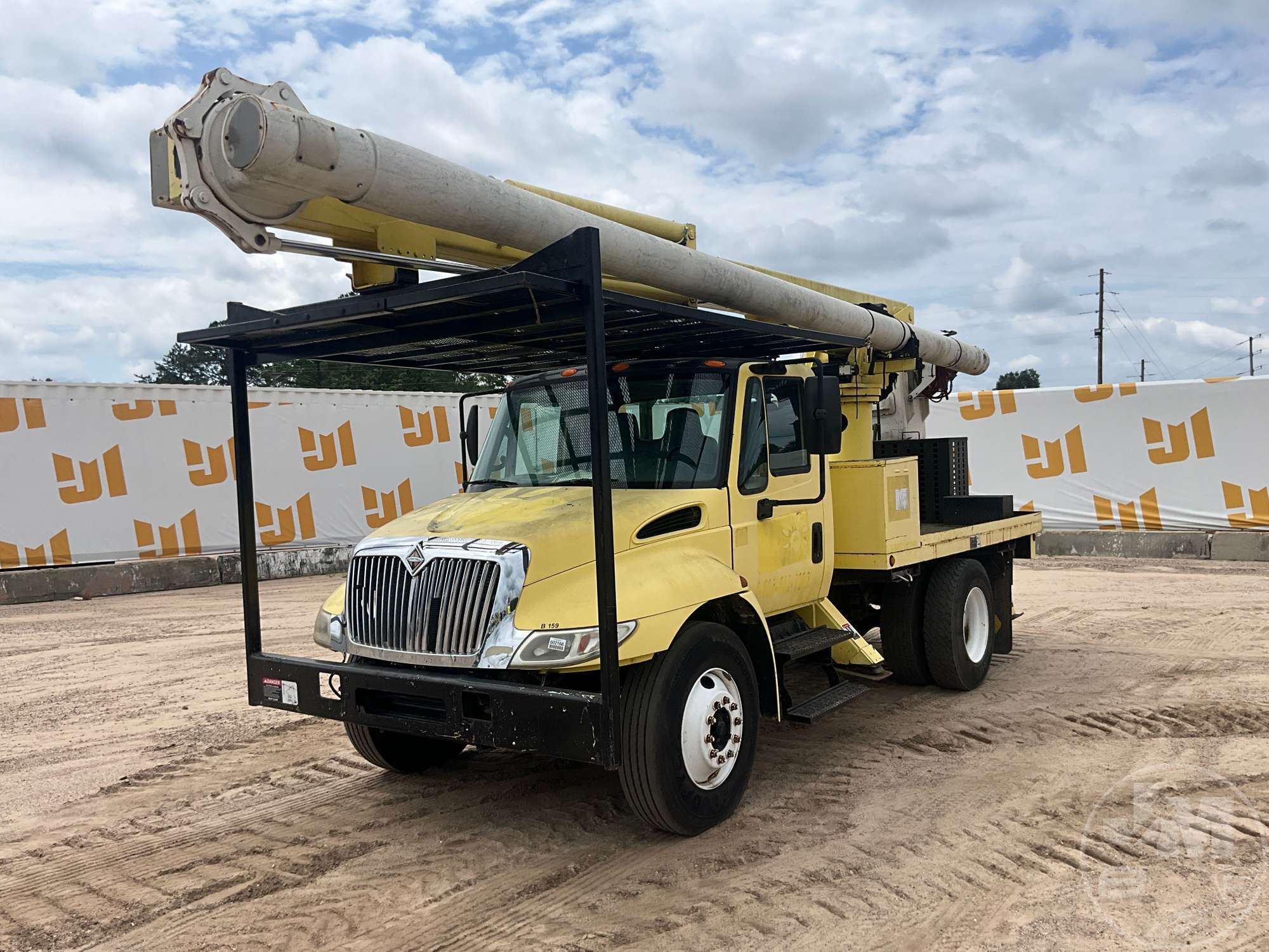 2007 INTERNATIONAL 4300 in Brooklyn, MS