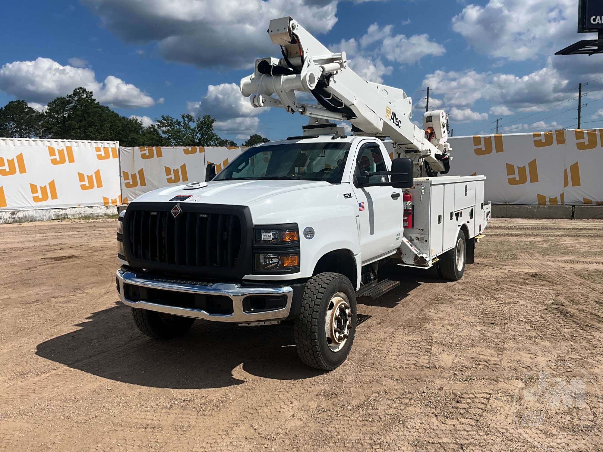 2020 INTERNATIONAL CV515 in Brooklyn, MS